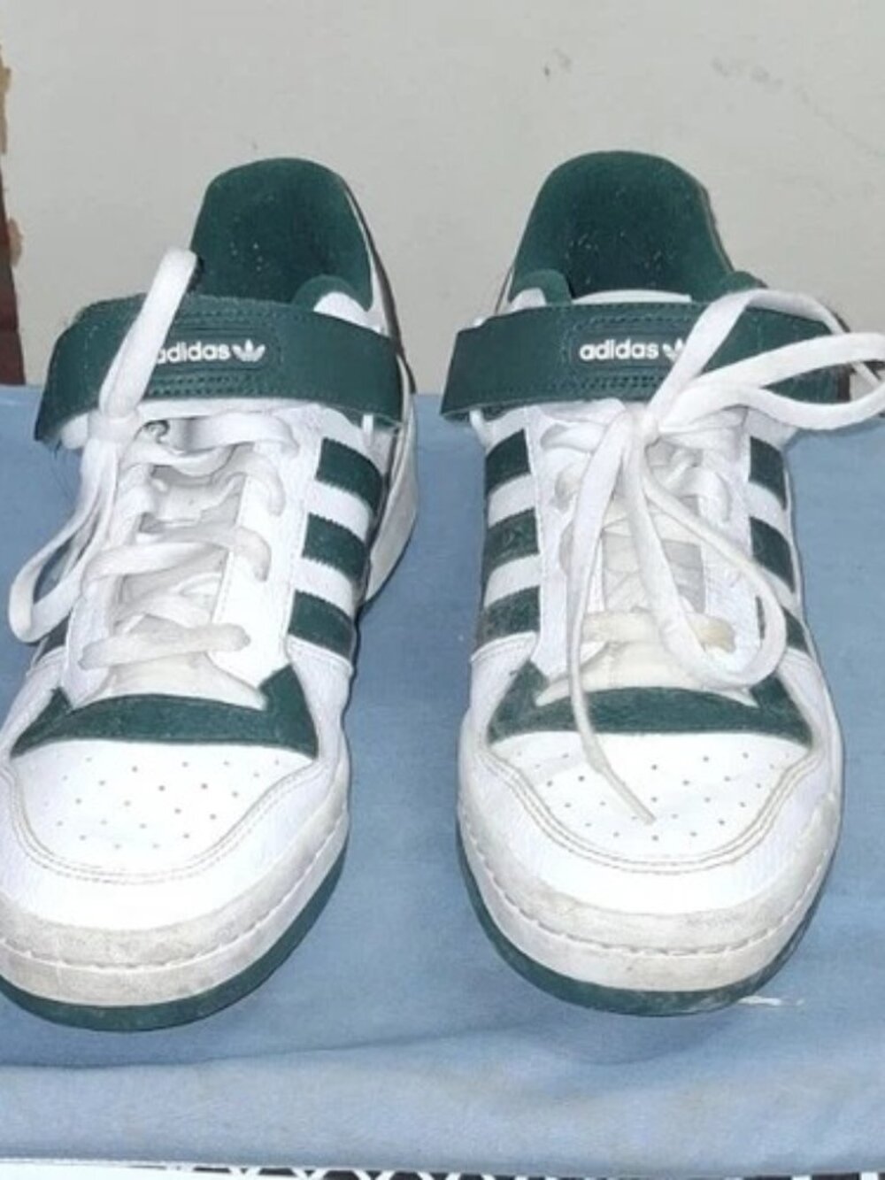 Adidas Originals Men's White/Green Low Top Lace-Up Sneakers
